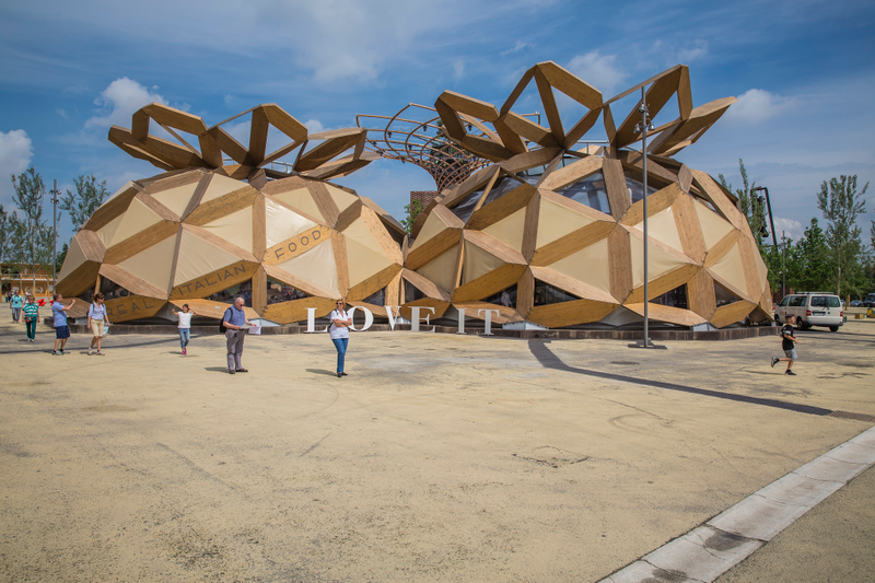 Illustration for article titled Expo 2015 Has Some Of The Best Futuristic Architecture I've Seen Lately